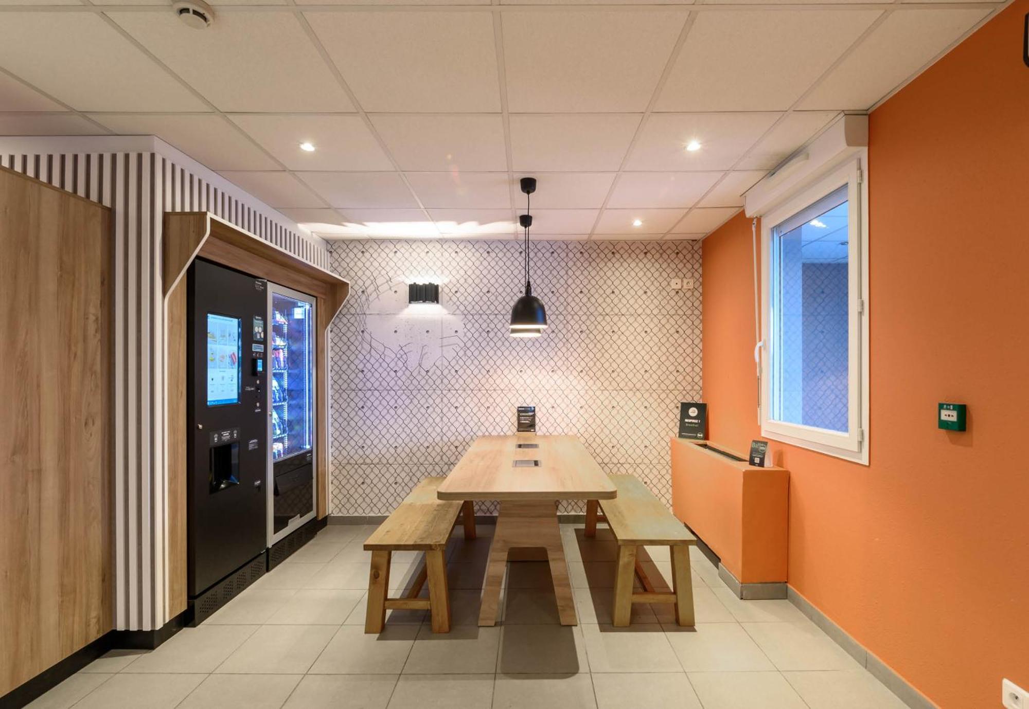 B&B Hotel Compiegne Thourotte Exteriör bild